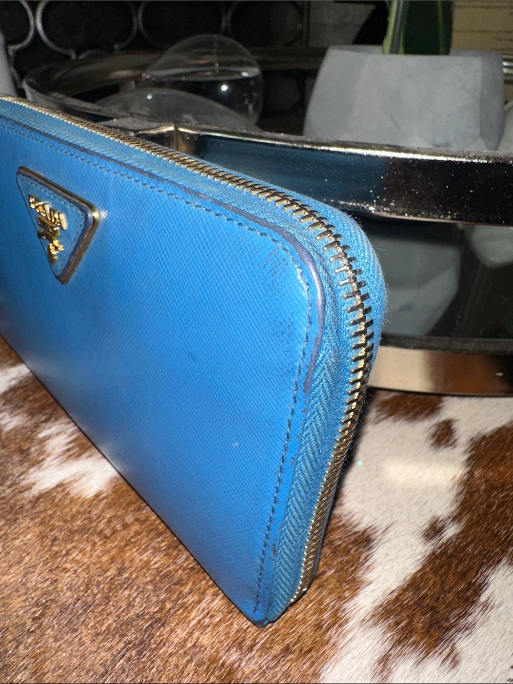 Prada Saffiano Zip Wallet in Blue with Silver Logo - Picture 4 of 11